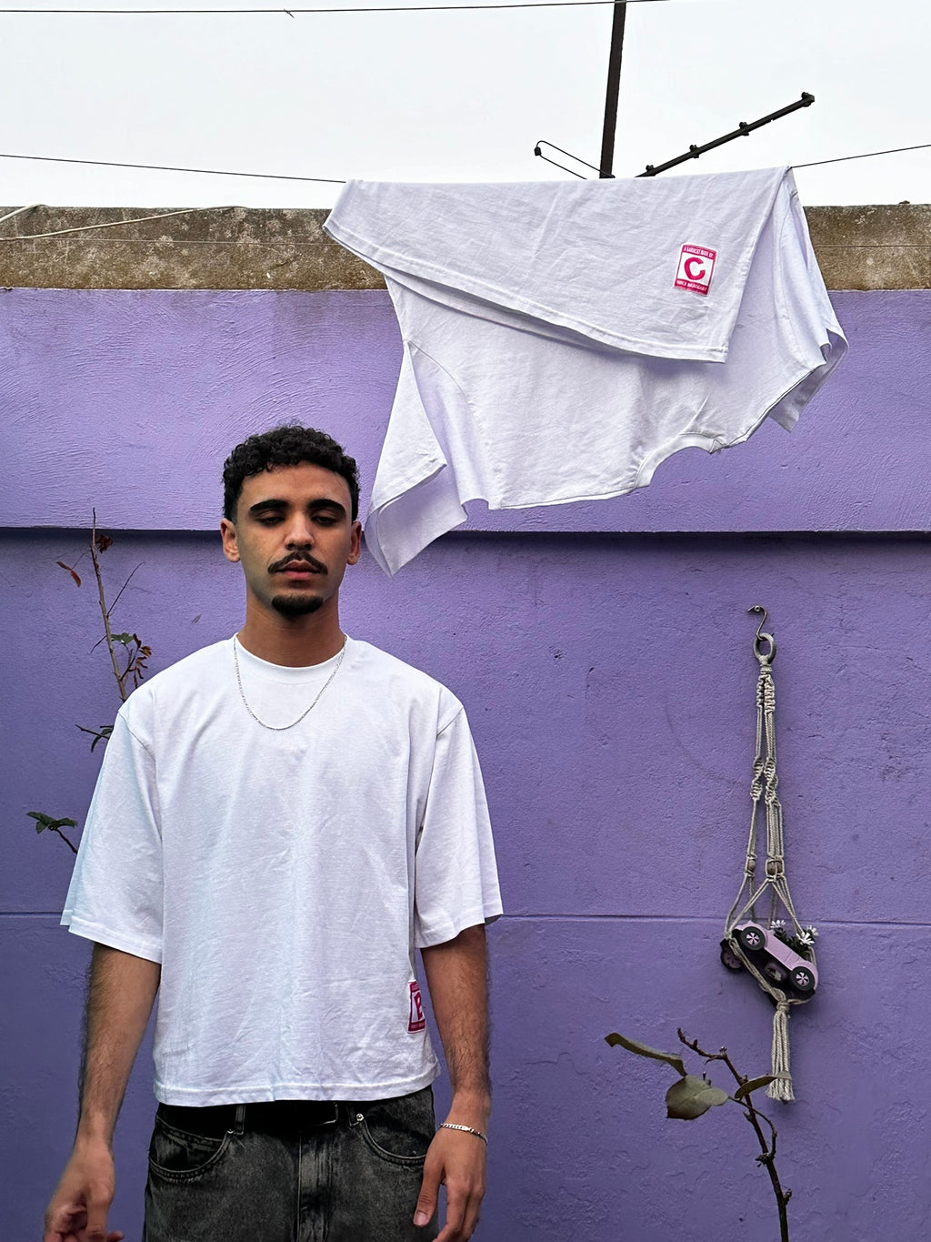 BLANK WHITE TEE